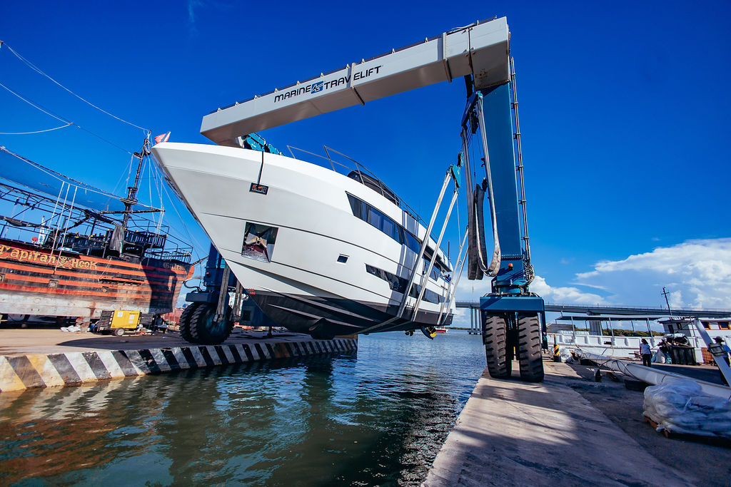 c & n yacht refinishing inc